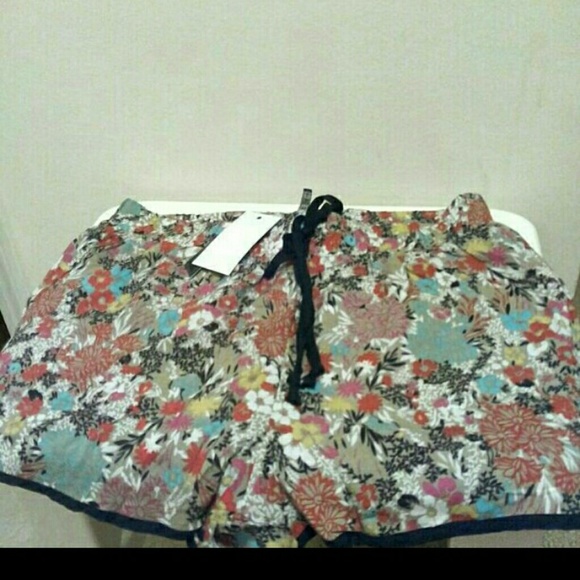Floral print shorts