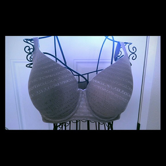 SOLD IN BUNDLE ~ VS Body by Victoria