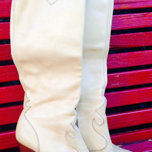 Vintage 1970's woman's leather cowboy boots