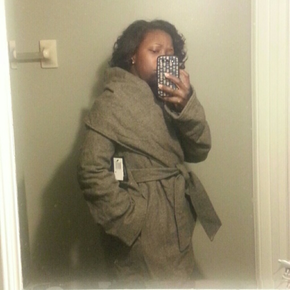 Wool Coat - Picture 3 of 4