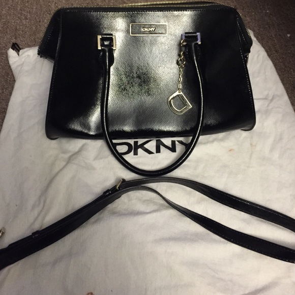 DKNY leather bag ✨AUTHENTIC ✨