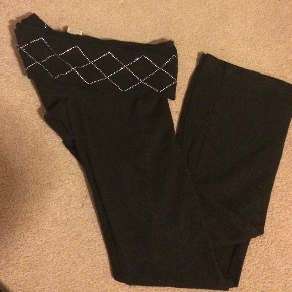 Hybrid sport black yoga pant size lrg fits smaller