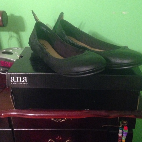 ANA black flats. Never worn.