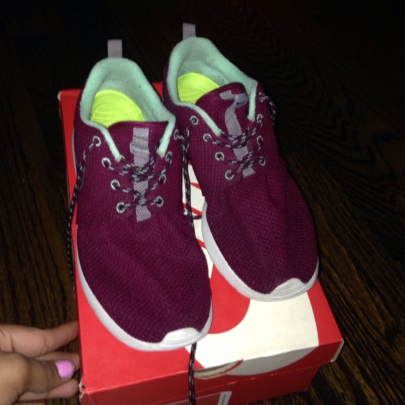 Purple and tiff blue roshe run