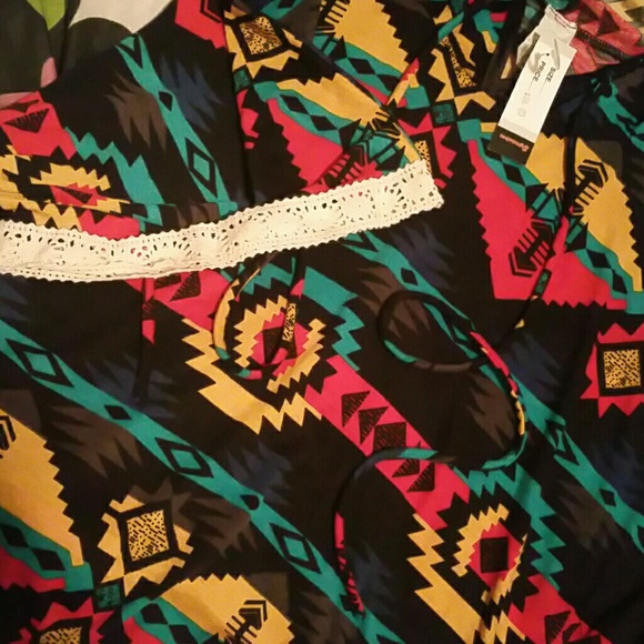 PONCHO - Picture 2 of 4