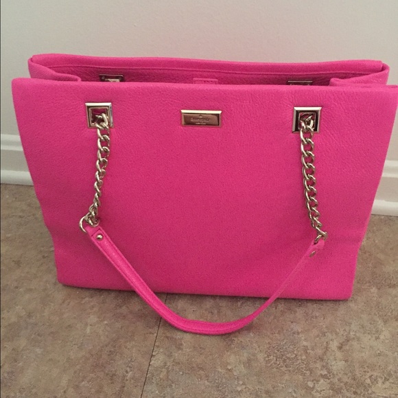 kate spade Handbags - New authentic pink Kate Spade 🎀