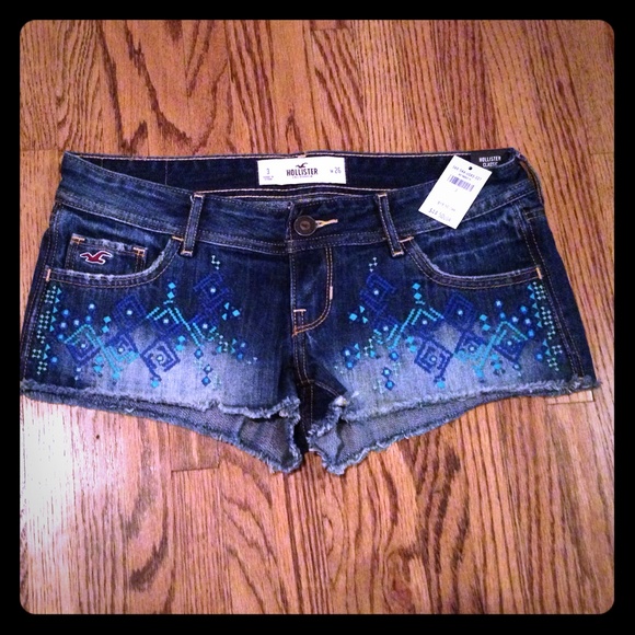 Hollister tribal shorts size 3 NWT