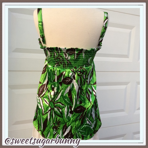 Green Satiny Tank - Picture 3 of 4