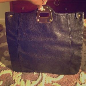 Foreign Exchange Multi Carry Clutch