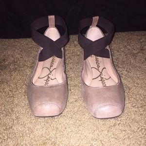 Jessica Simpson flat
