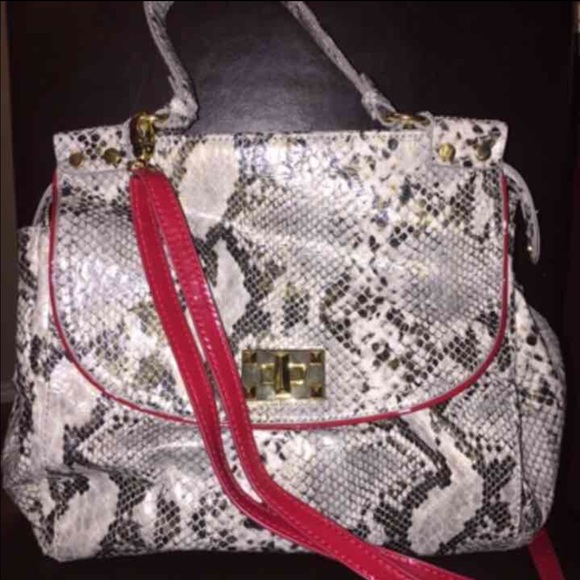 Jessica Simpson cross body