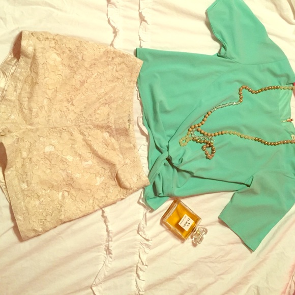 Beautiful lace cream shorts