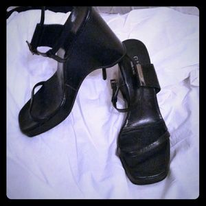 🎀 CLEARANCE 🎀Vintage Gucci platform sandals
