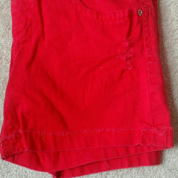 Distressed Red Shorts - Picture 2 of 3