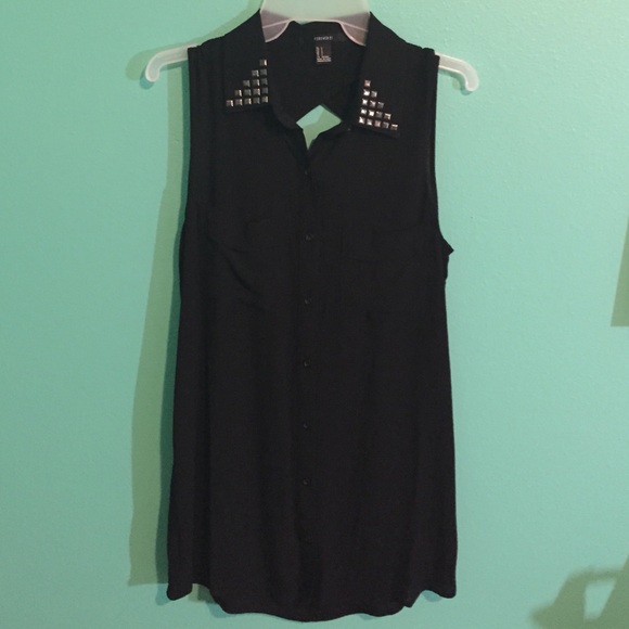 Black studded top - Picture 1 of 2