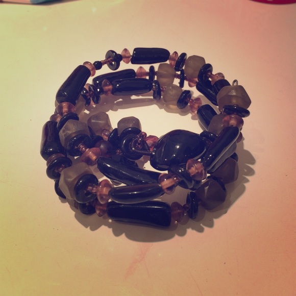 Black beaded bracelet
