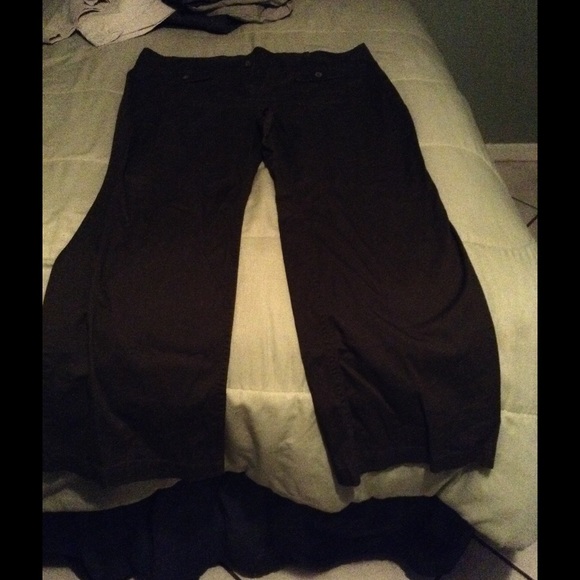 Green khaki pants