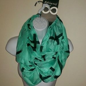 Cross infinity scarf