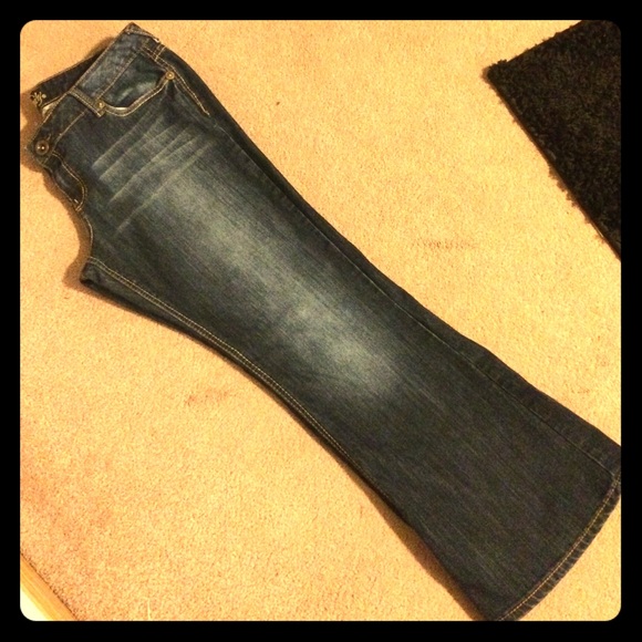 32W31L NWOT! Vanity curvy flare!!