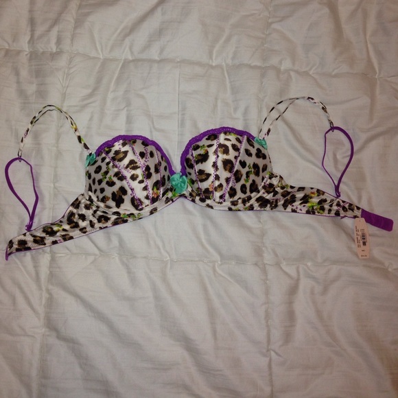 Victoria Secret bra