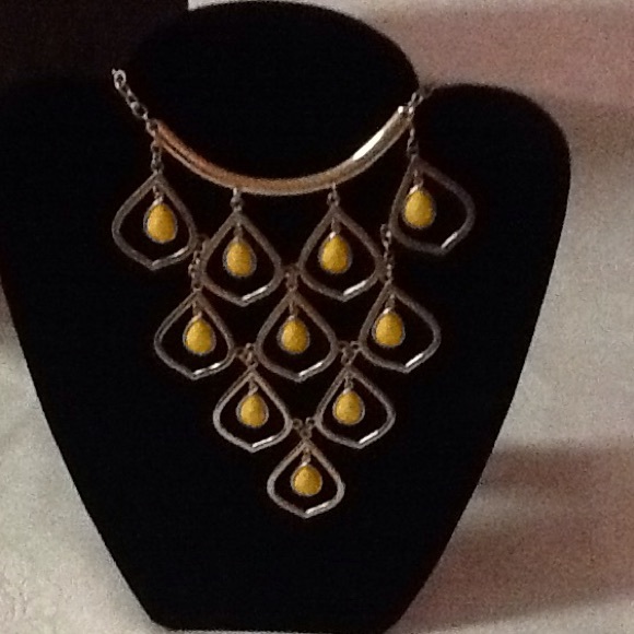Yellow and gold tone statement necklace