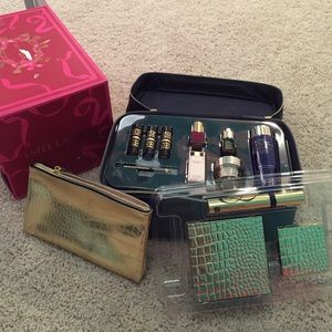 Estée Lauder full, never used make up kit.