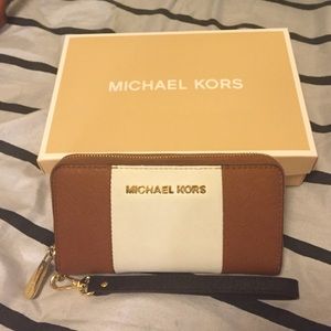 Michael Michael Kors Colorblock Wallet