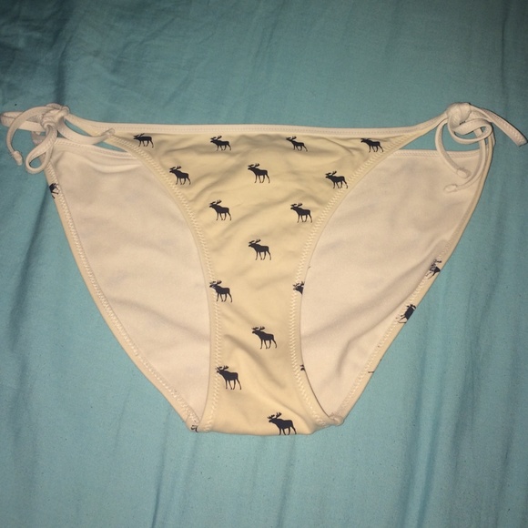 Abercrombie bikini bottoms size medium