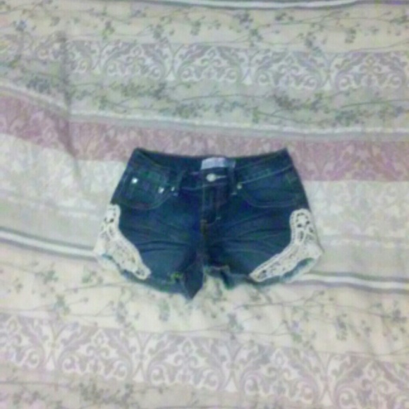Fashionable kids shorts
