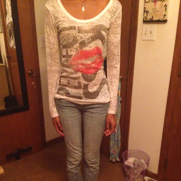 Long sleeve .