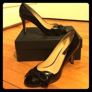 Ann Taylor patent leather peep-toe pumps