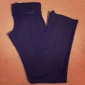 Soft yoga pant Large. Fits a lil small.NWOT!