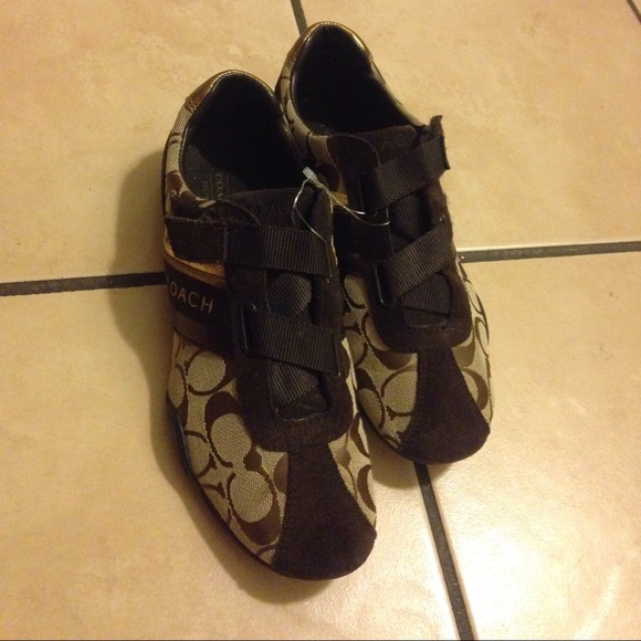 Sold 💛 - Picture 2 of 2