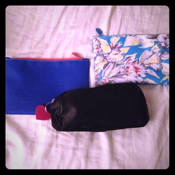 Lot of 2 ipsy makeup bags