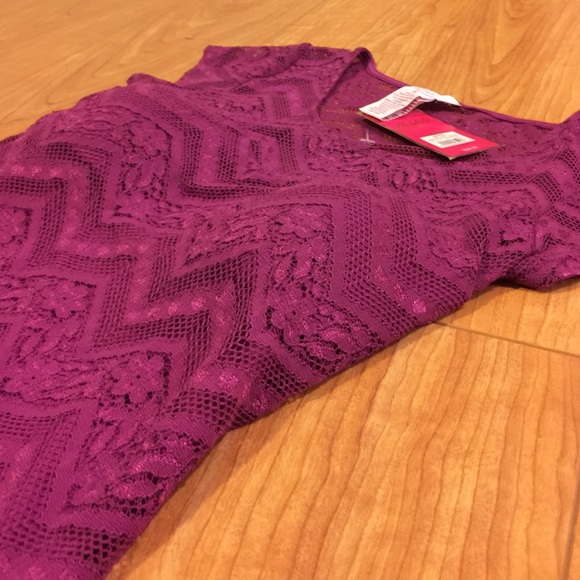 🎈PRICE REDUCED🎈NWT Candie's Magenta Top - Picture 2 of 3