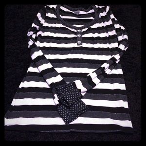 Day trip gently used large long sleeve