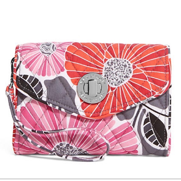 Vera Bradley your turn smartphone wristlet