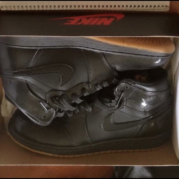 JORDAN 1s