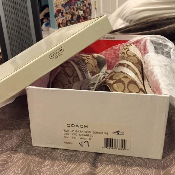 Coach Athletic Sneakers - Classic w/ White Detail - Picture 4 of 4