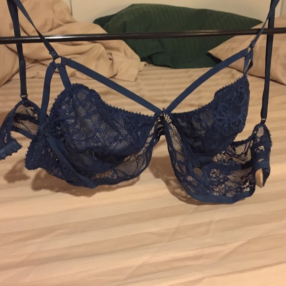 Bralette top. Lace.