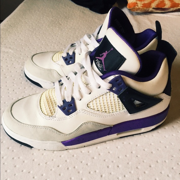 Air Jordan 4