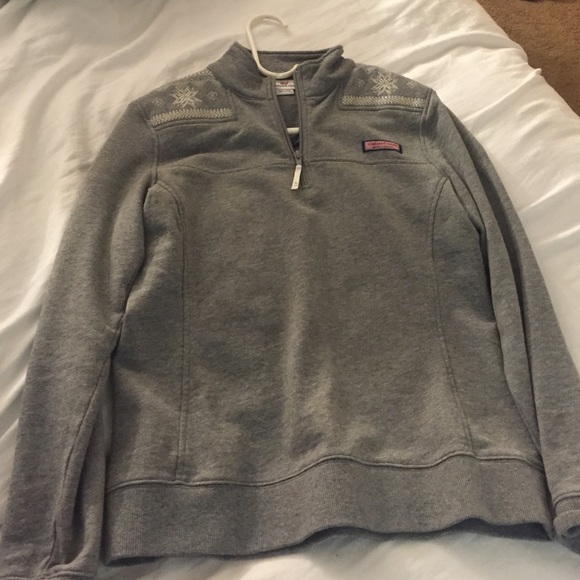 Snowflake grey vineyard vines shep shirt