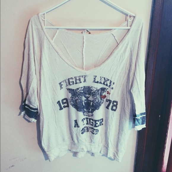 Loose jersey shirt