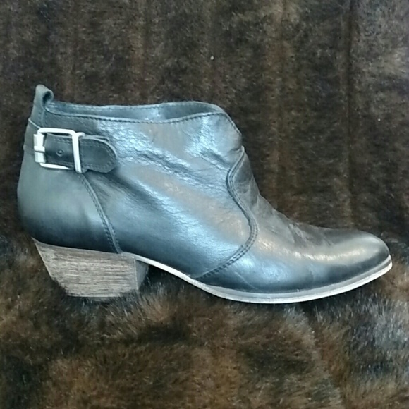 Gil Torres Booties