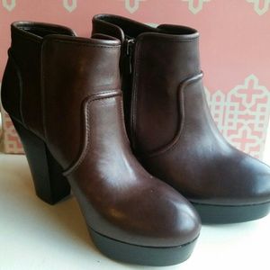 Gianni Bini Moon Lite Side Zip Booties
