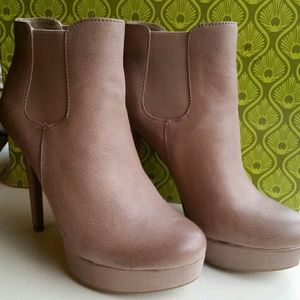 Gianni Bini Nikka Booties