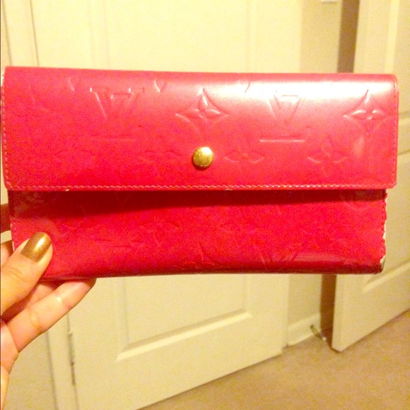 Louis Vuitton Pink Vernis wallet!