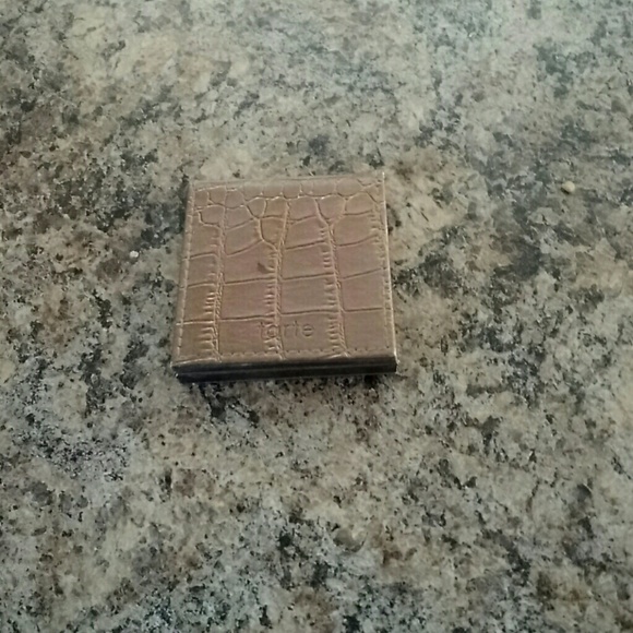 Mineral bronzer