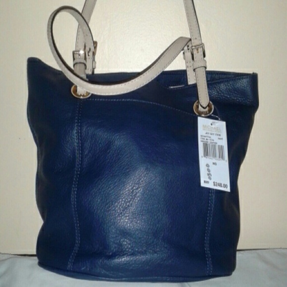 "SOLD OUT"MICHAEL KORS  LEATHER BAG - Picture 2 of 4