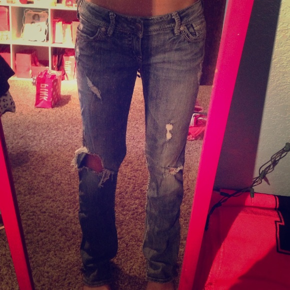 Trade for Erica😊 Distressed silver jeans!